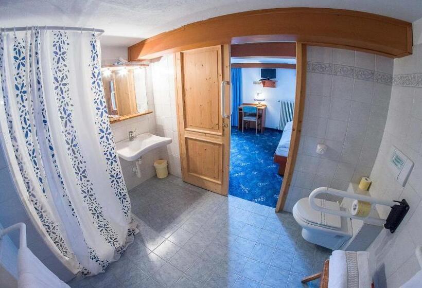 غرفة سوبيريور, Gran Baita