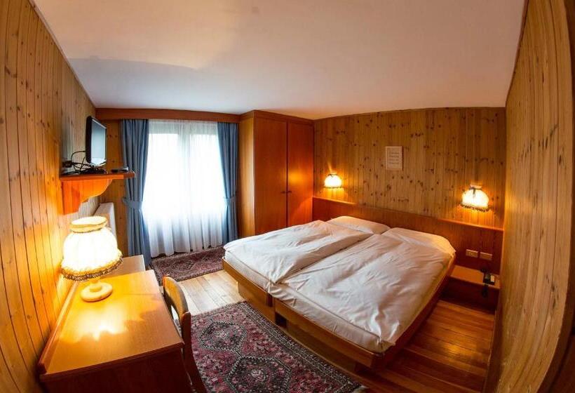 חדר סטנדרט עם מרפסת, Gran Baita