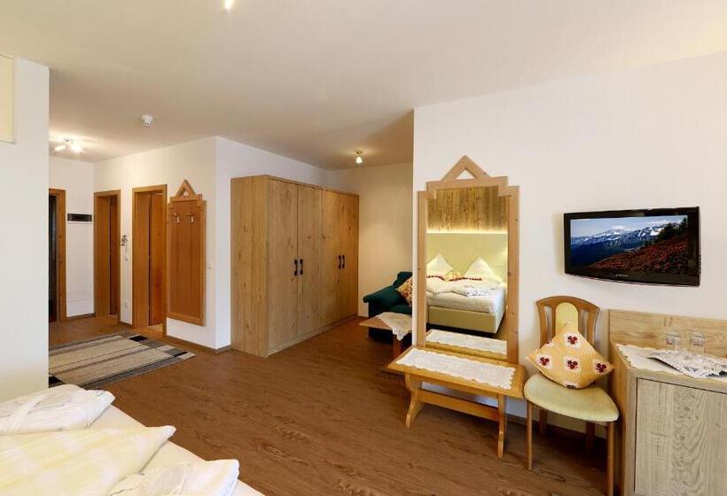 סוויטת סופריור, Kristall