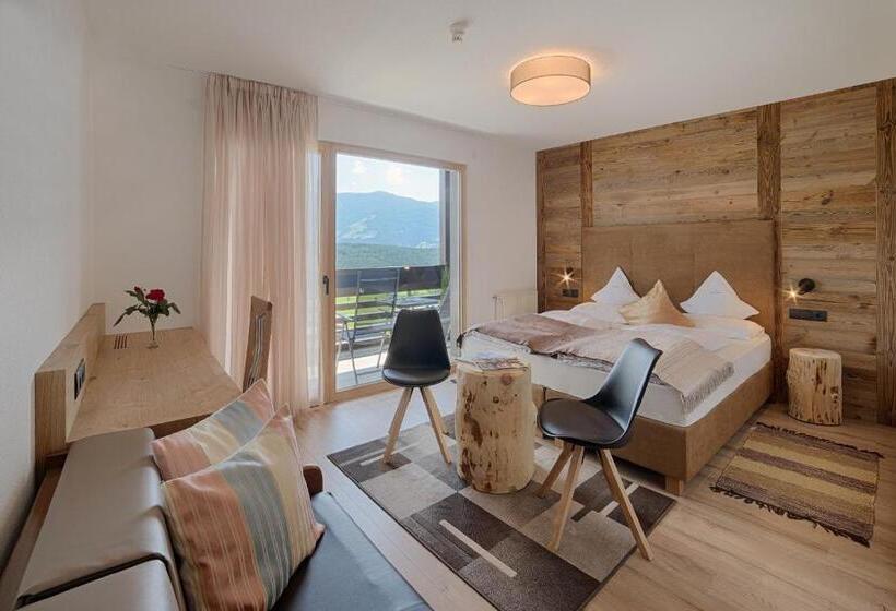 סוויטה נוף להרים, Kristall