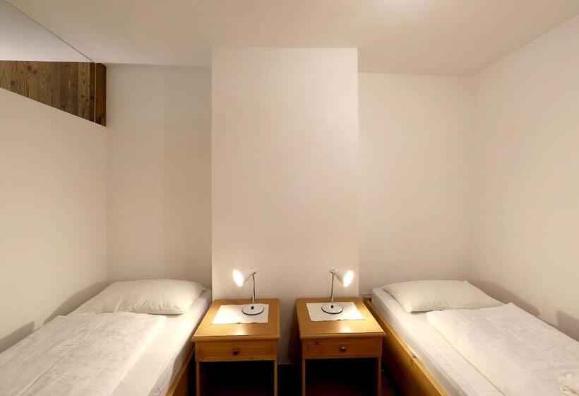 סוויטת סופריור, Kristall