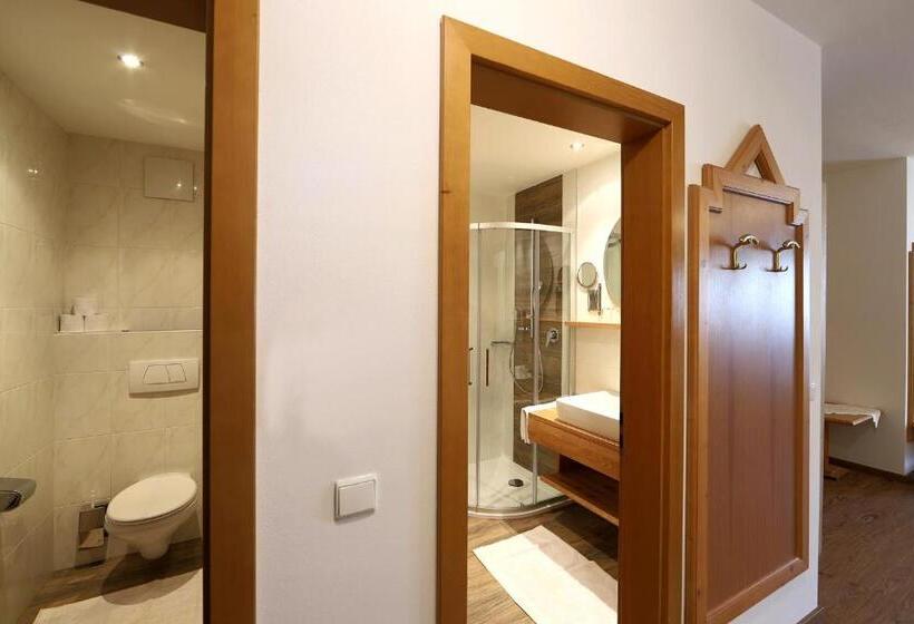 סוויטת סופריור, Kristall