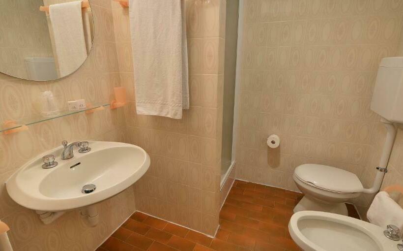 غرفة قياسية, Loredana