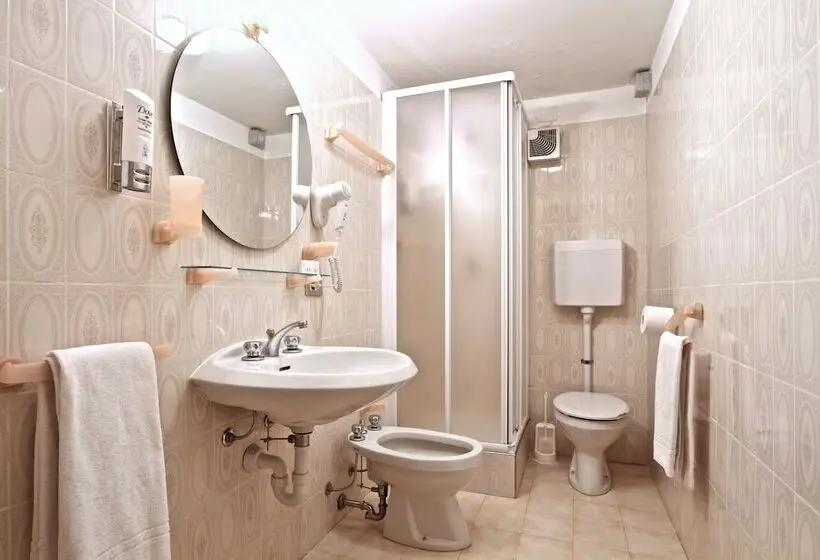 اتاق استاندارد, Loredana