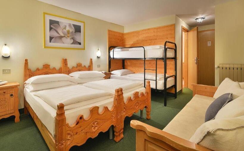 غرفة كومفورت ثلاثية, Loredana