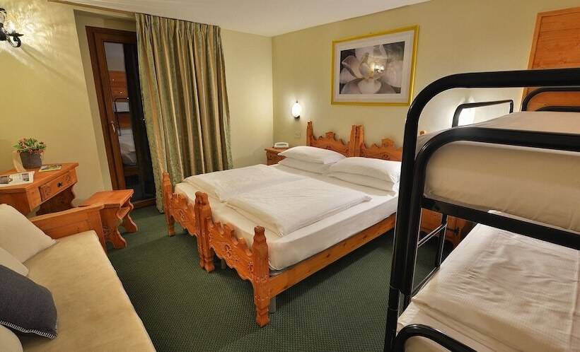 غرفة بيزنس, Loredana