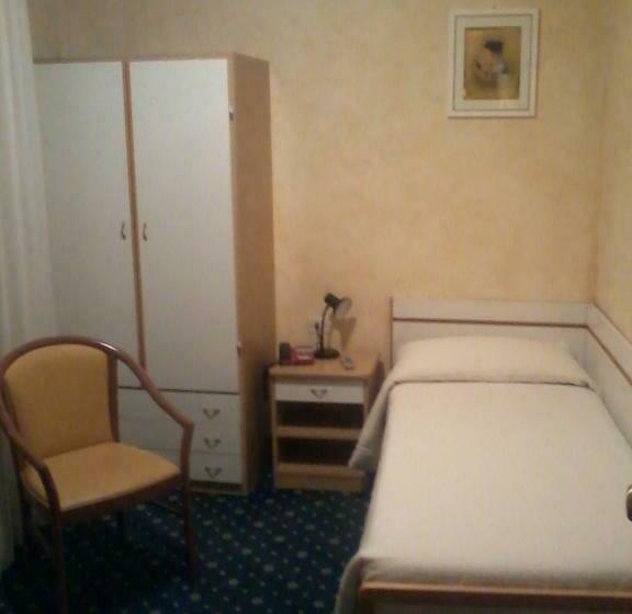 חדר סטנדרט יחיד, Miravalle 2000