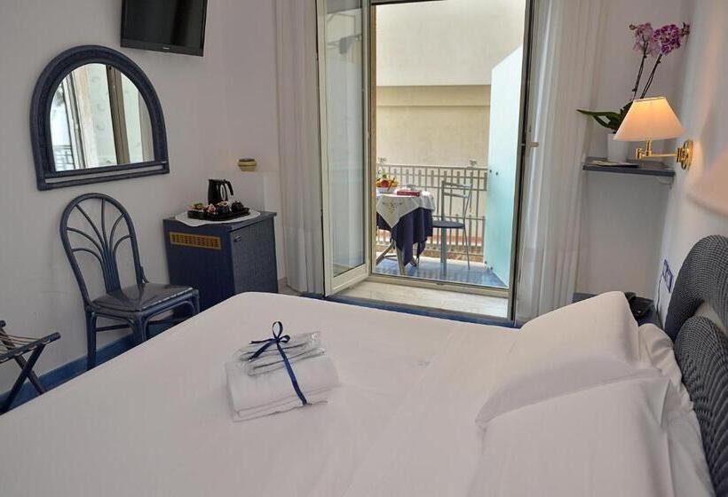 标准间侧面带海景, Pensione Reale