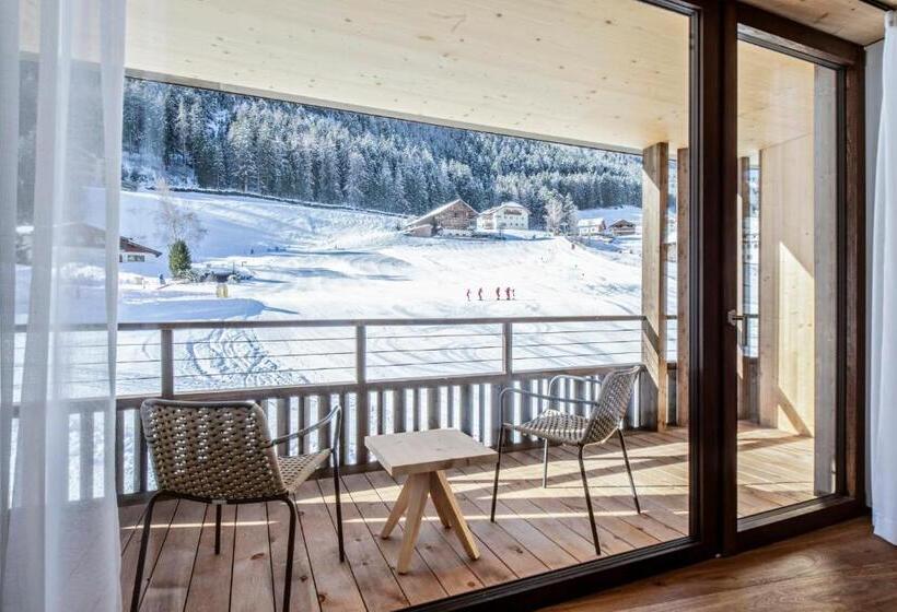 Студия Стандарт, Pra Palmer The Green B&b