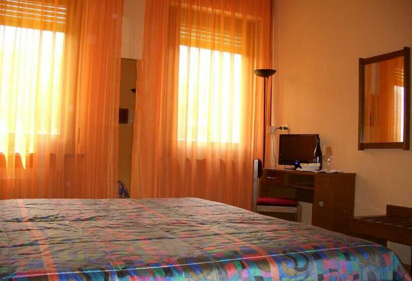 Chambre Triple Standard, Sarre