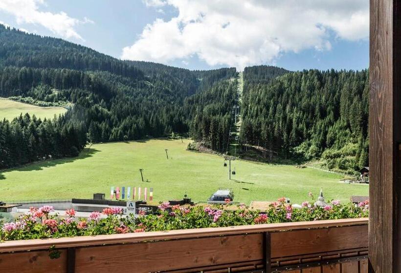 חדר סופריור עם מרפסת, Seeber