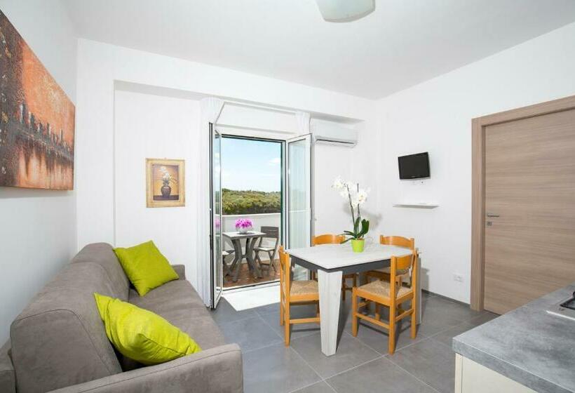 Апартаменты 1 Спальня, Svevo Sea House