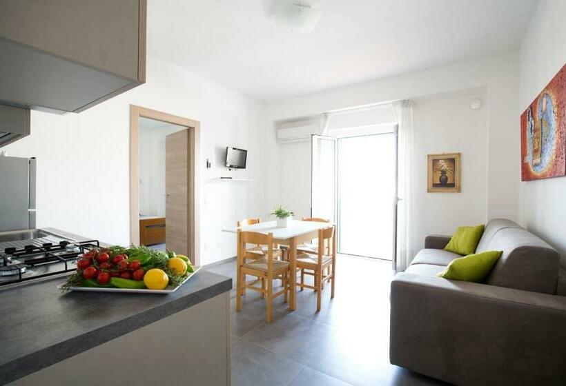 آپارتمان 1 خوابه, Svevo Sea House