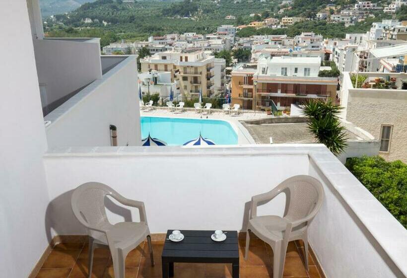 آپارتمان 1 خوابه, Svevo Sea House