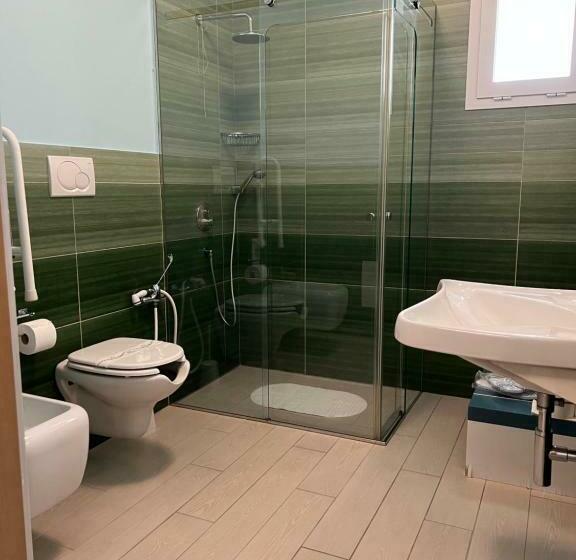 측면 바다 전망 스탠다드 3인룸, Tabù