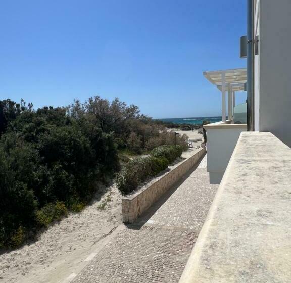 측면 바다 전망 스탠다드 3인룸, Tabù