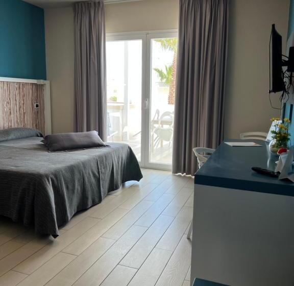 스탠다드 룸 측면 바다 전망, Tabù