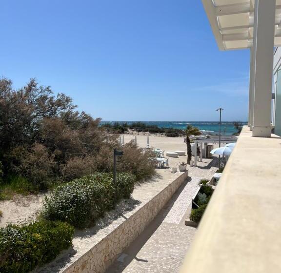 스탠다드 룸 측면 바다 전망, Tabù