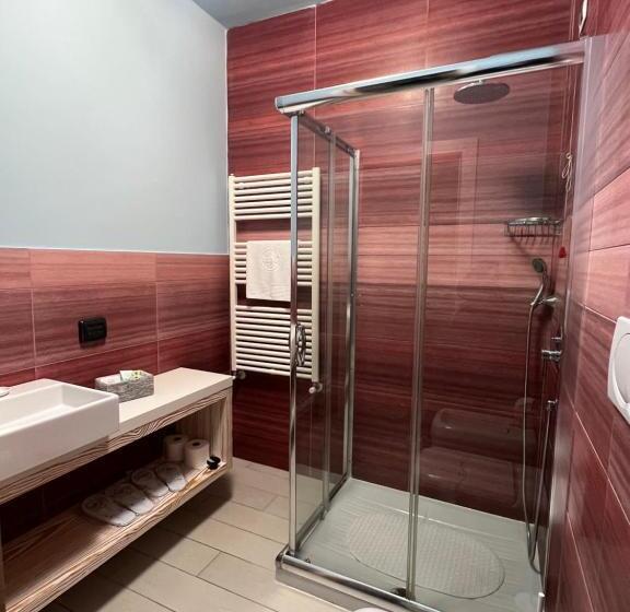 수피리어 테라스 룸, Tabù