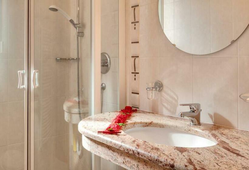 Номер Стандарт, Theiner