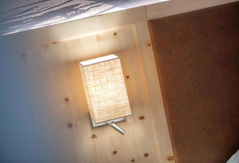 Номер Deluxe с Балконом, Theiner