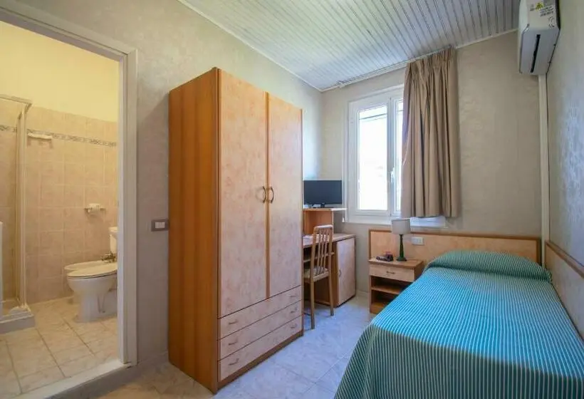 Standard Yhden Hengen Huone, Villa Giada