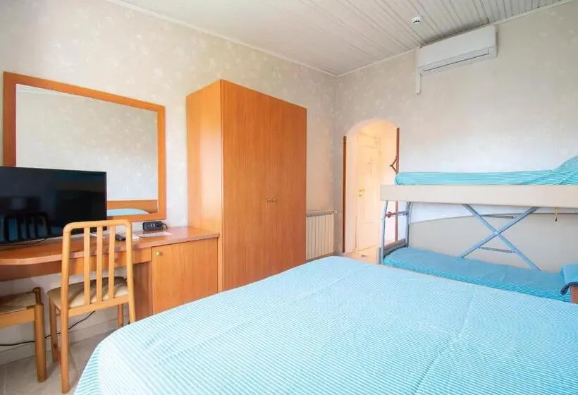 Standard Neljän Hengen Huone, Villa Giada