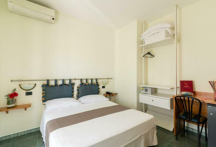 غرفة قياسية, Villa Maria