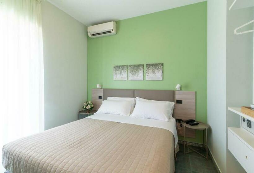 غرفة قياسية, Villa Maria