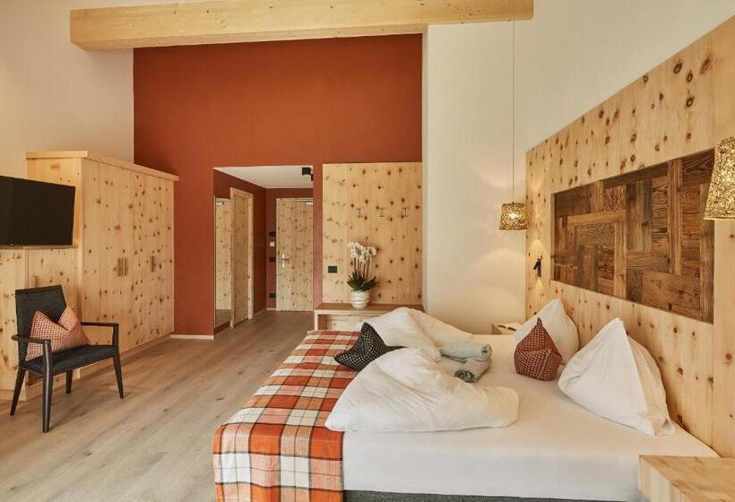 غرفة كومفورت, Mountain Hotel Mezdì