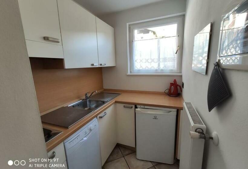 شقة غرفة واحدة, Residence Montebel