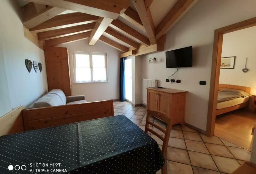 דירה בת חדר שינה 1 עם מרפסת, Residence Montebel