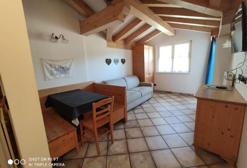 דירה בת חדר שינה 1 עם מרפסת, Residence Montebel