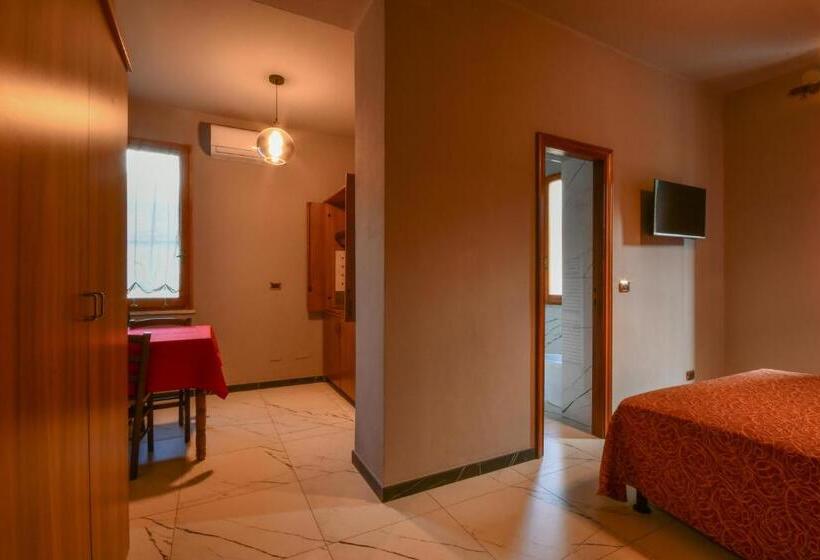 스탠다드 스튜디오, Residence Paradiso