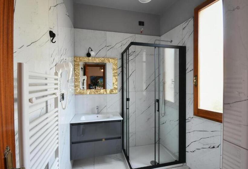 스탠다드 스튜디오, Residence Paradiso