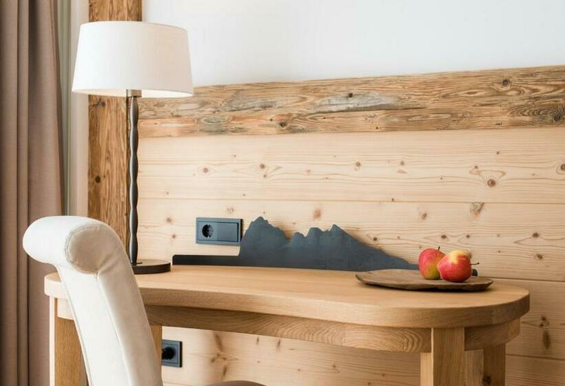 Quarto Estandar Vista Montanha, Vitalhotel Dosses