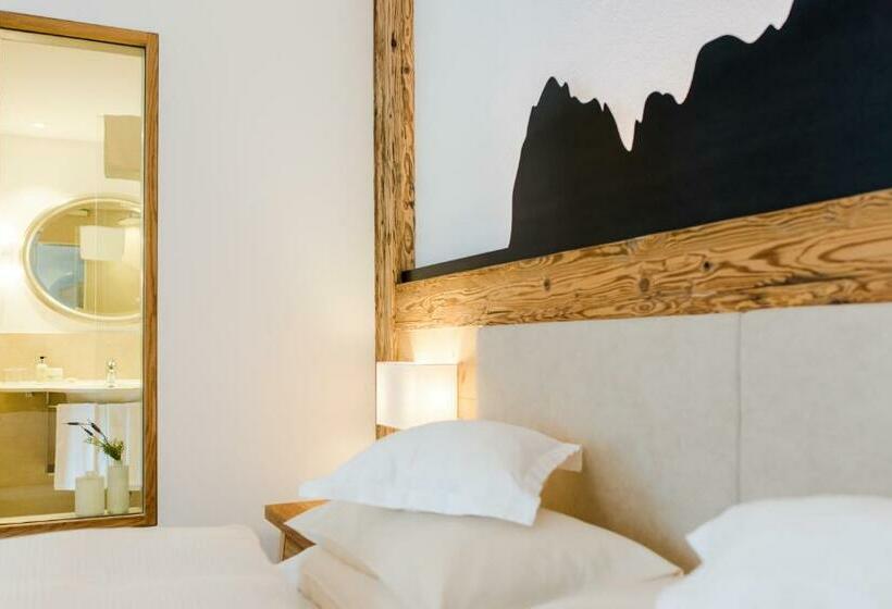 스탠다드 룸 산 전망, Vitalhotel Dosses