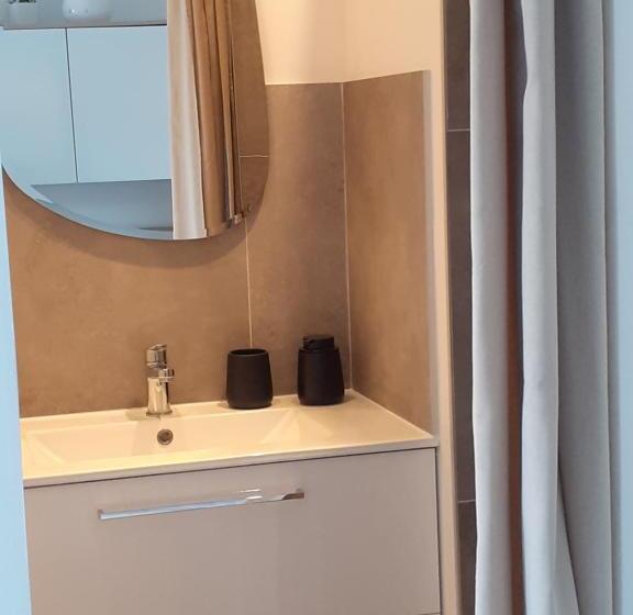 Номер Стандарт Вид на Бассейн, Chambre D Hôtes Le Petit Valadas à 7km D Uzes