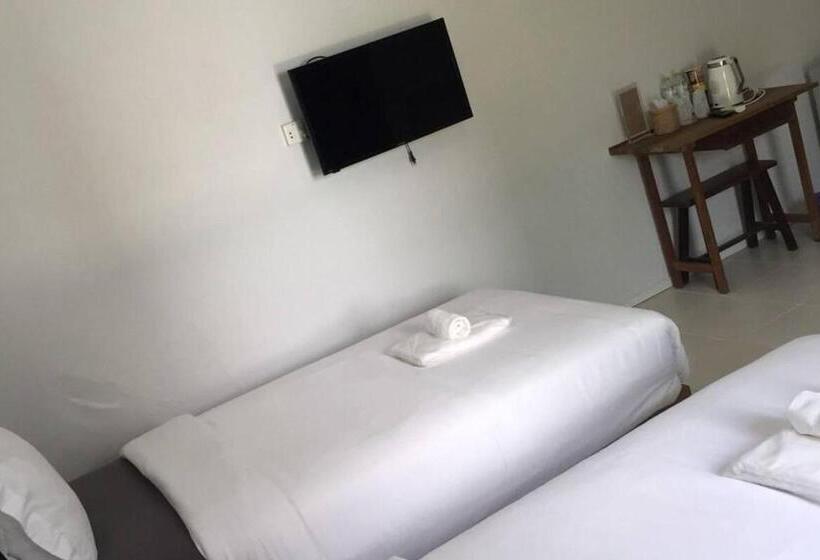 Standard Room, แอทชฎา เชียงใหม่ @shada Chiang Mai