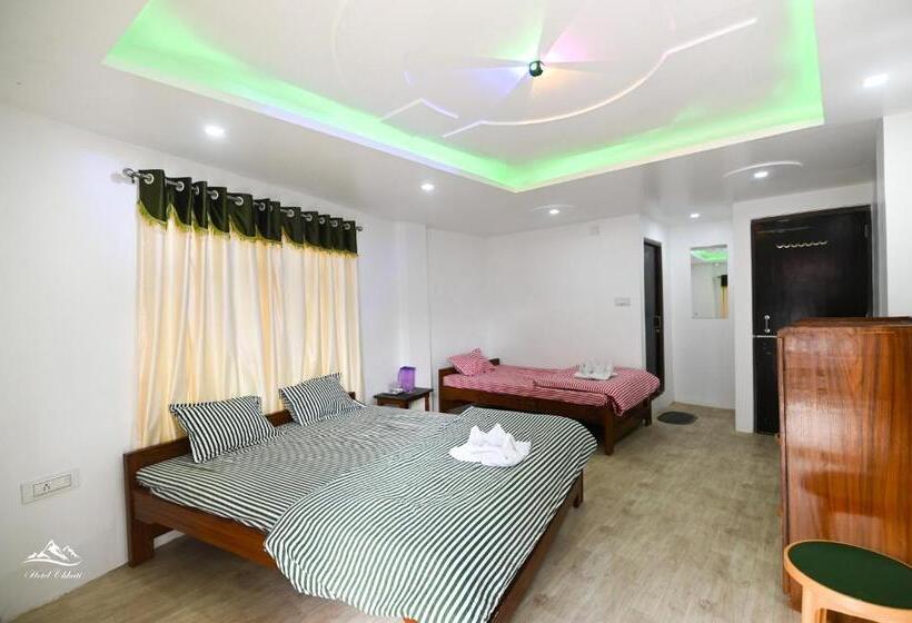 スタンダードトリプルルーム, Chhuti Lava