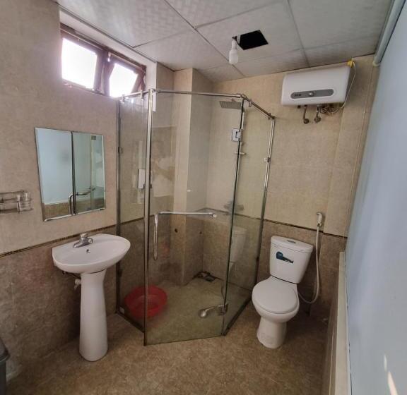 اتاق استاندارد با بالکن, Khách Sạn Viễn đông