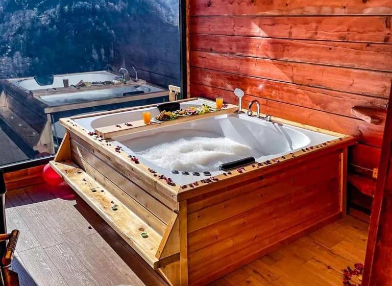 غرفة ديلوكس, Kinya Bungalov