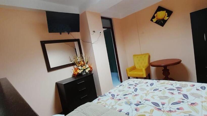 اتاق لوکس, Reyna