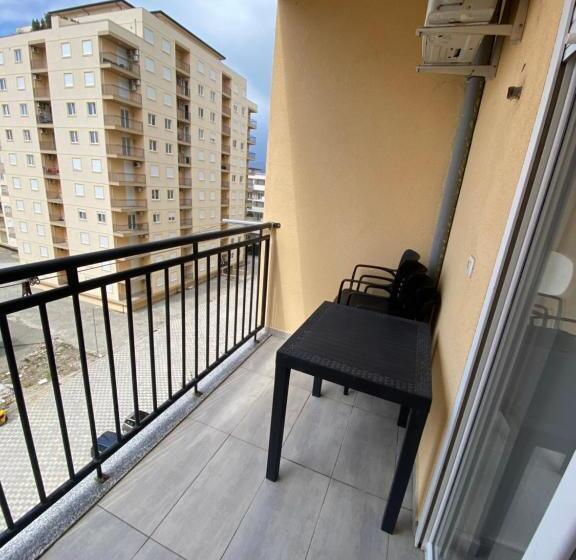 اتاق خانوادگی, Your Beach House Holidays With All Utilities