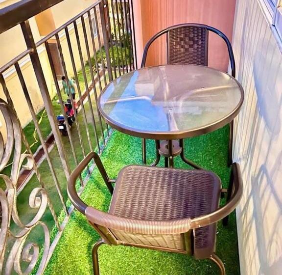 Апартаменты 1 Спальня с Балконом, R&j Home Stay Dvo