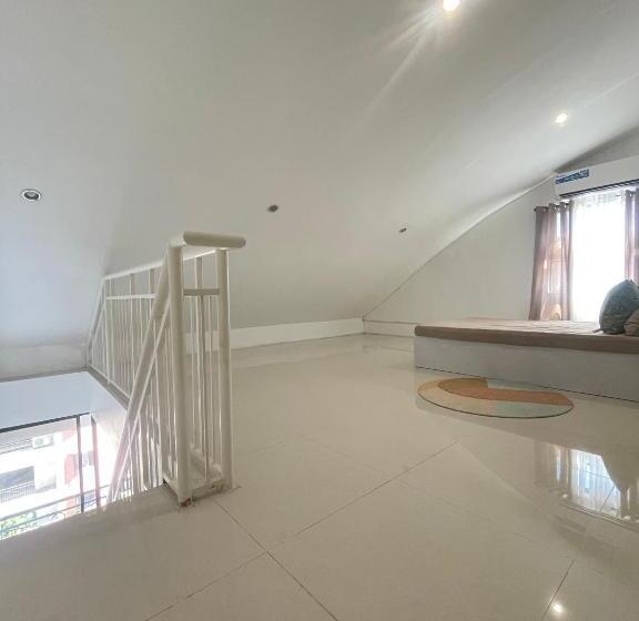 آپارتمان 1 خوابه با بالکن, The Penthouse Suite