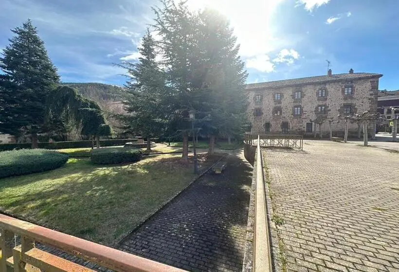 Standard Neljän Hengen Huone Jaettu Kylpyhuone, Albergue Real Fabrica De Ezcaray