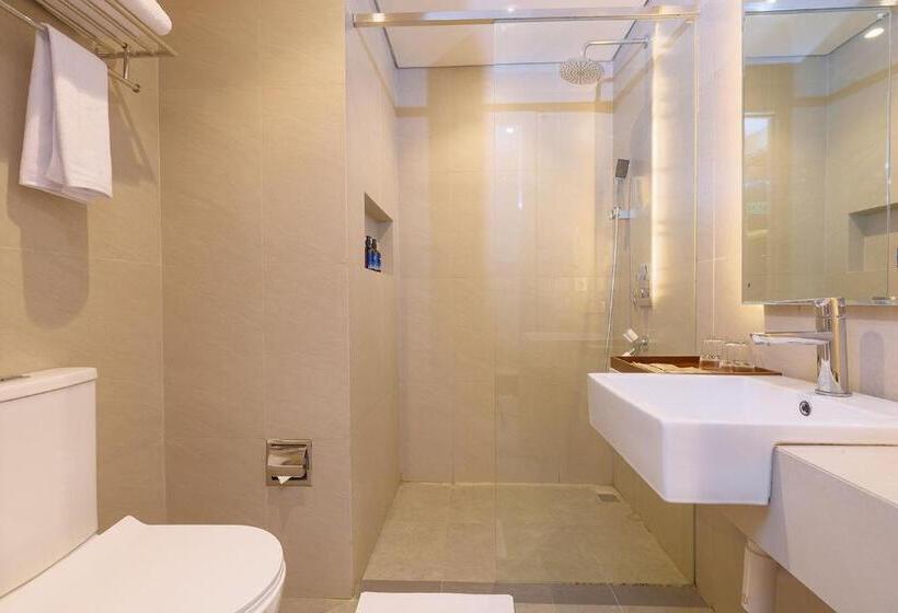 غرفة سوبيريور مطلة على المدينة, 1o1 Style Yogyakarta Malioboro