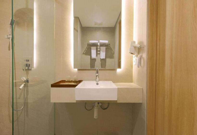 غرفة ديلوكس مطلة على الجبل, 1o1 Style Yogyakarta Malioboro