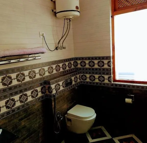 バルコニー付きデラックスルーム, Erm Luxury Boutique Stay